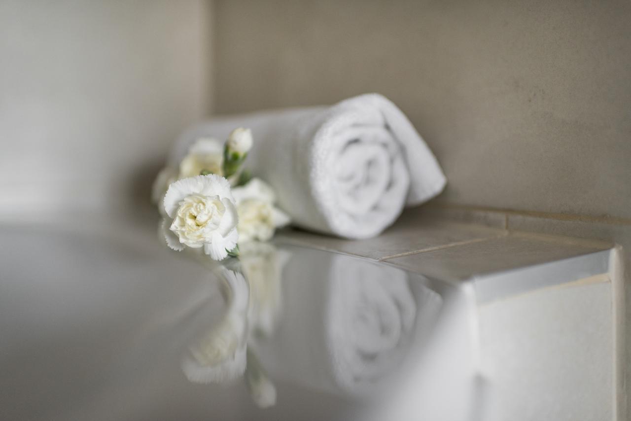 Amberton Cozy Hotel Kaunas Bagian luar foto
